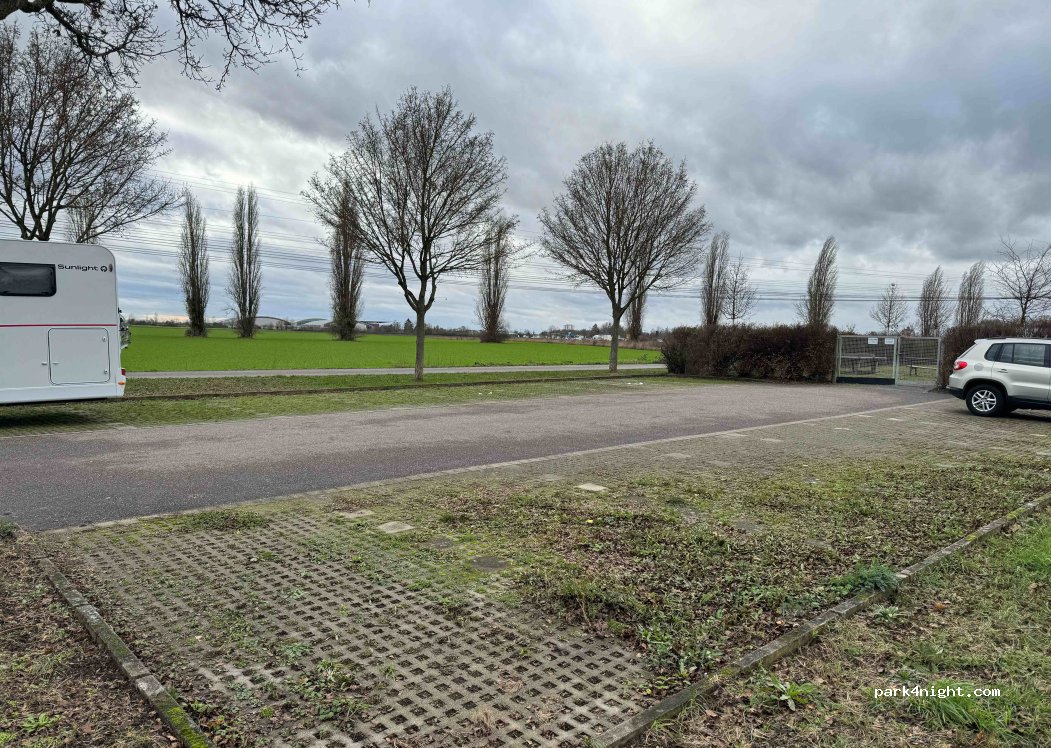 (76189) Karlsruhe - 2 Wachenburgweg — foto 2