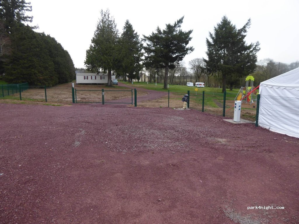 Aire de camping-cars près de la Forêt de Brocéliande — foto 2