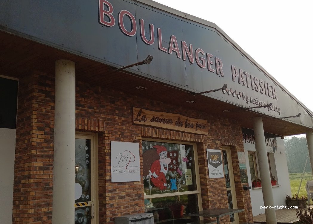 (70700) Bucey-lès-Gy - 3 Place de Tranot — foto 3