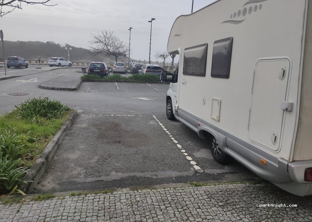 (4910-547) Vila Praia de Âncora - 86 Avenida Doutor Ramos Pereira — foto
