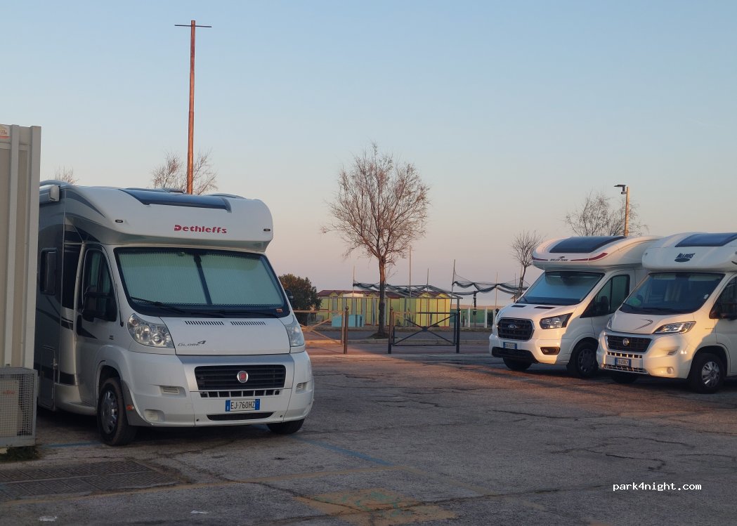 (47838) Riccione - Piazzale Marinai d'Italia — foto 4