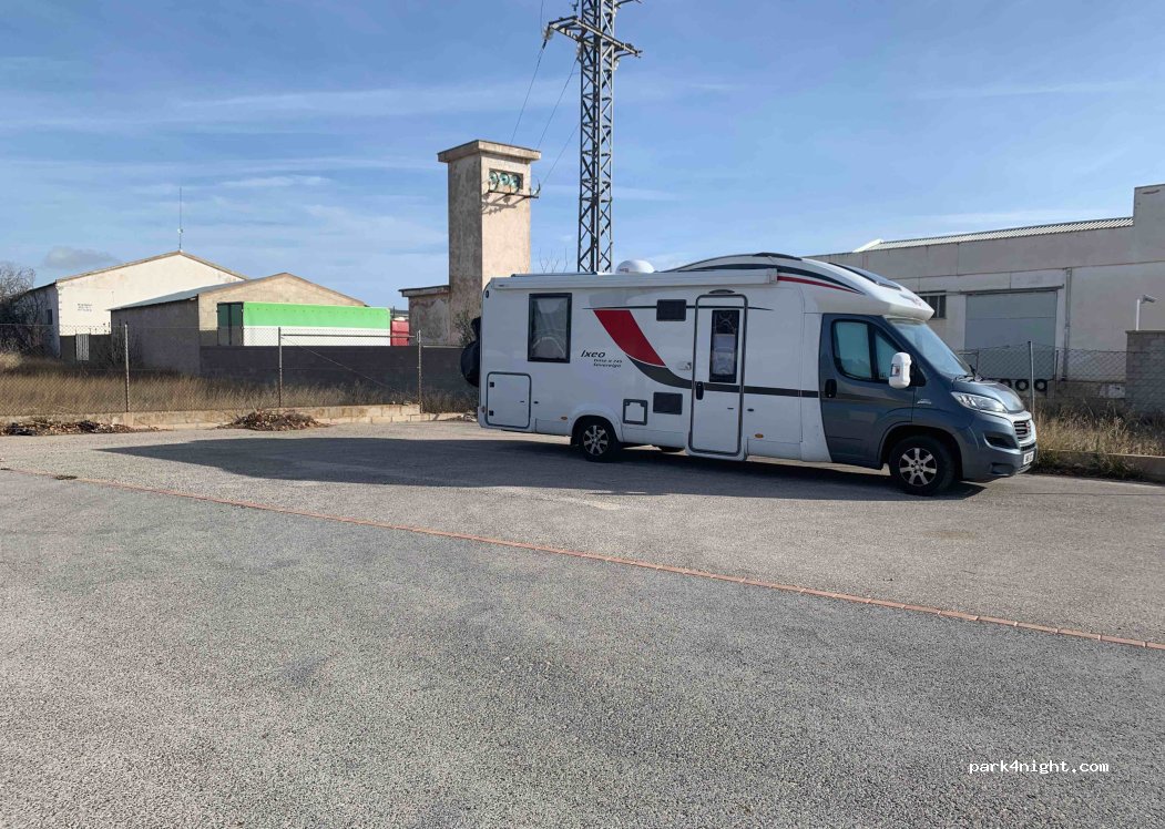 (30510) Yecla - 25 Avenida Feria — foto