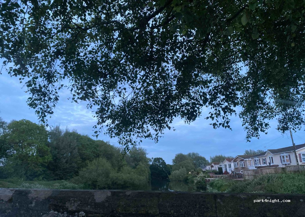 (BH6 5RG) Bournemouth - 10a Old Bridge Road — foto