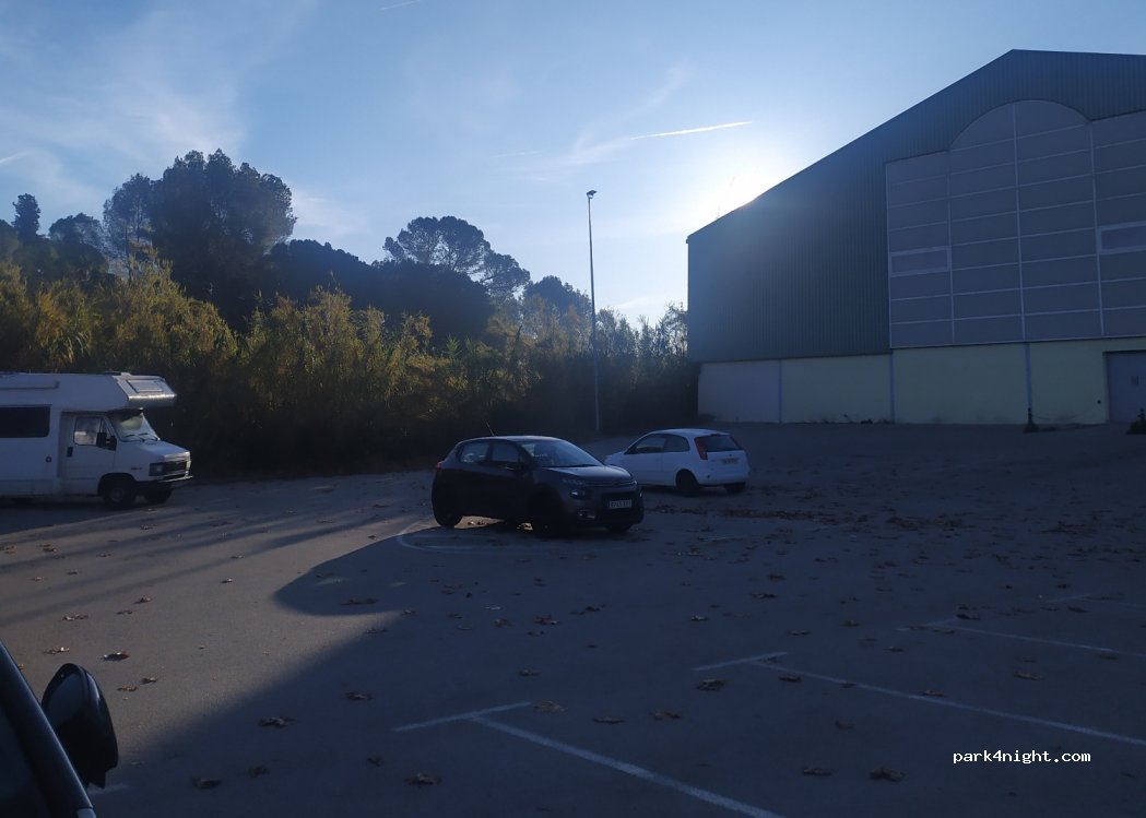 (08197) Sant Cugat del Vallès - 2 Passeig Guineu — foto