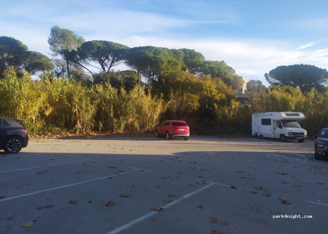 (08197) Sant Cugat del Vallès - 2 Passeig Guineu — foto 2