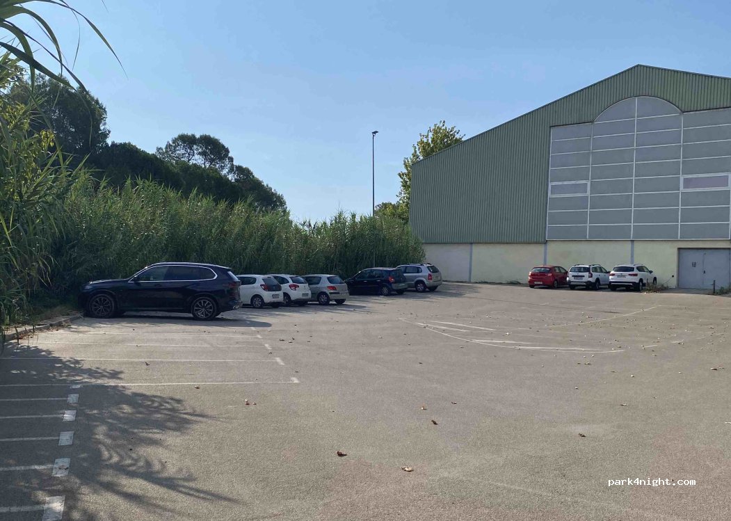 (08197) Sant Cugat del Vallès - 2 Passeig Guineu — foto 3