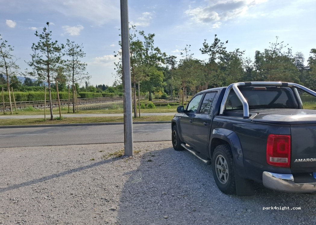 (10450) Jastrebarsko - 41 Cvjetno naselje — foto 2