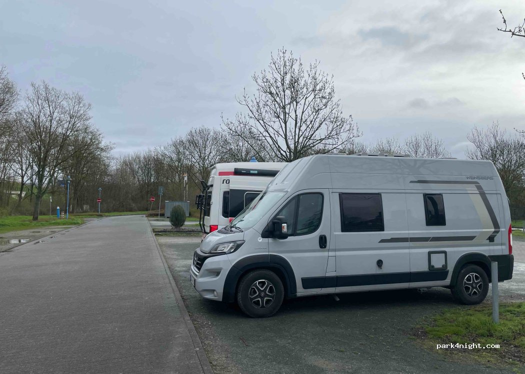Wohnmobilstellplatz Großer Freizeitsee — foto 3