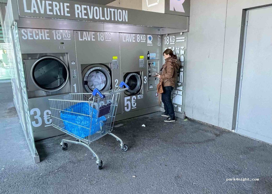(17450) Fouras - 9 Rue Dieu Me Garde — foto 3