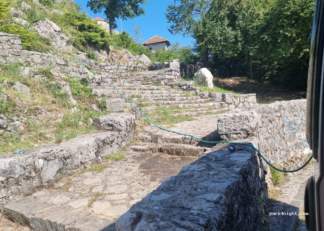 (81400) Nikšić - 58 Stojana Kovačevića — foto 3