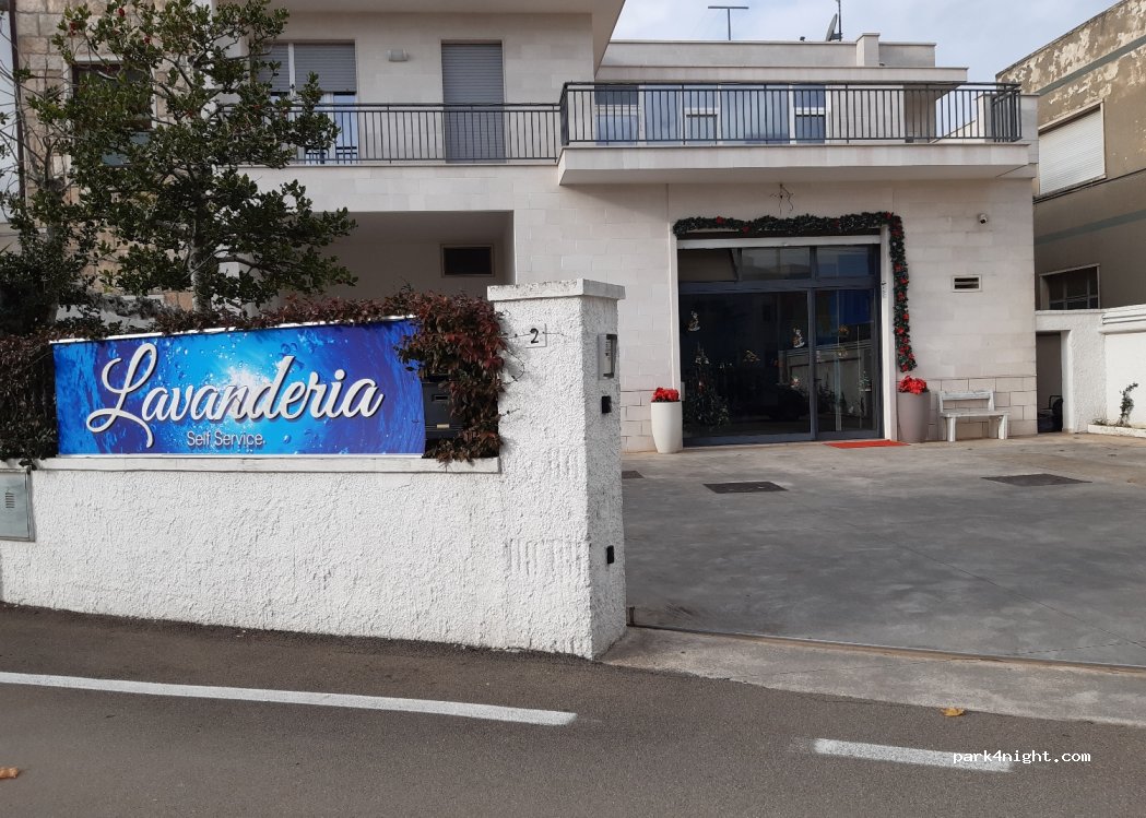 (70011) Alberobello - 2 Via G. Girolamo — foto 2