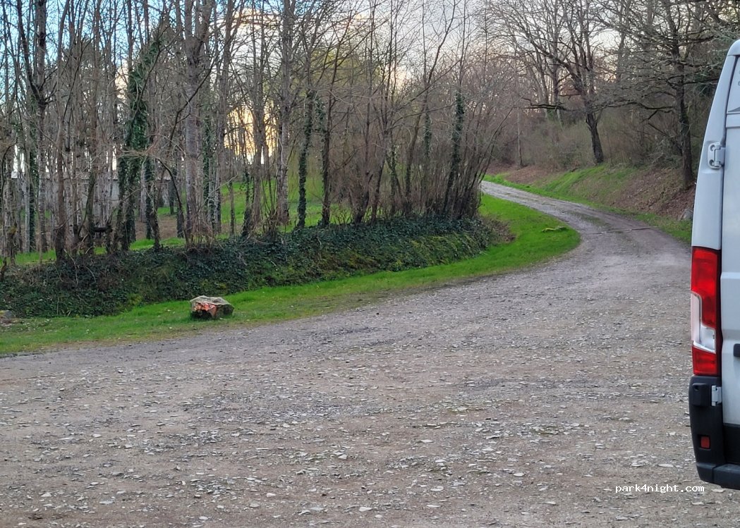 (03410) Lignerolles - 27 Route de Serignat — foto 3