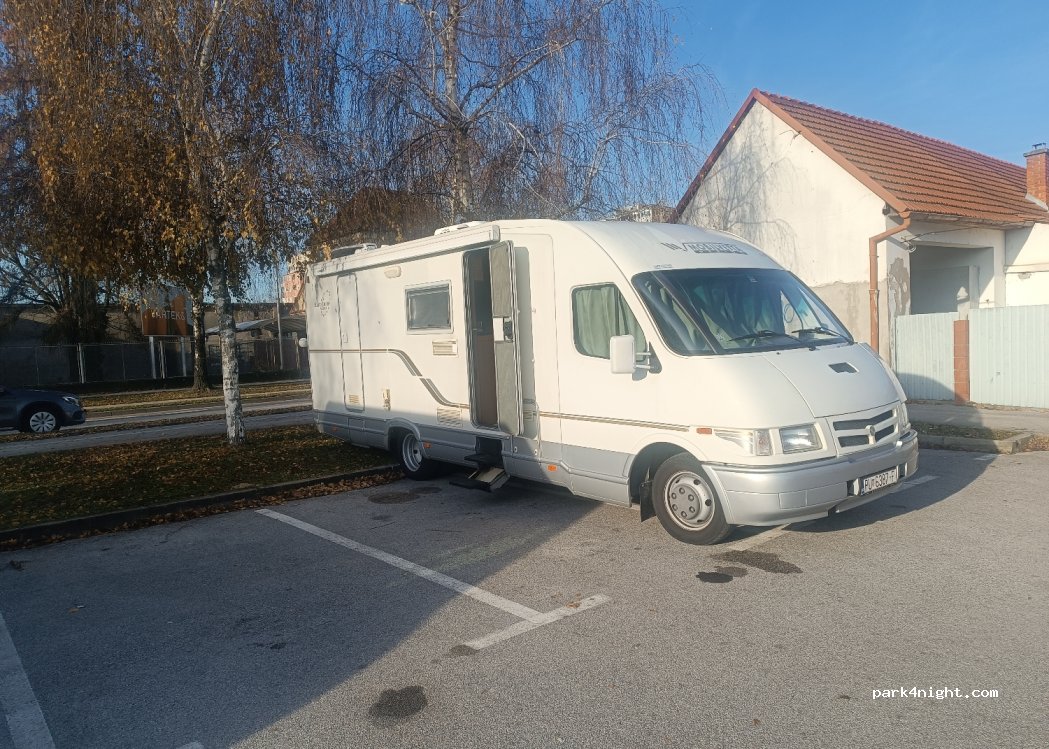 (42000) Varaždin - 85 Zagrebačka ulica — foto