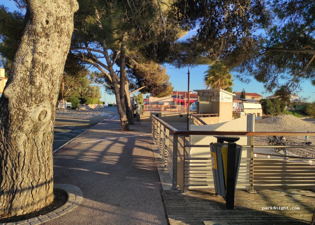(83380) Roquebrune-sur-Argens - D559 — foto 2