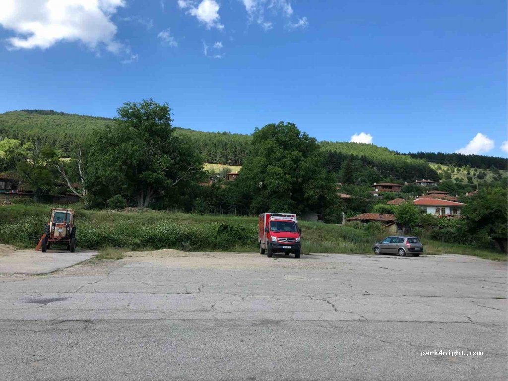 (8988) Zheravna - Unnamed Road — foto 2