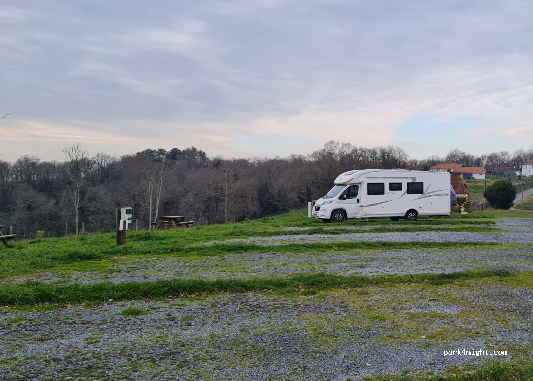 Aire De Camping Cars Labarraque — foto 2