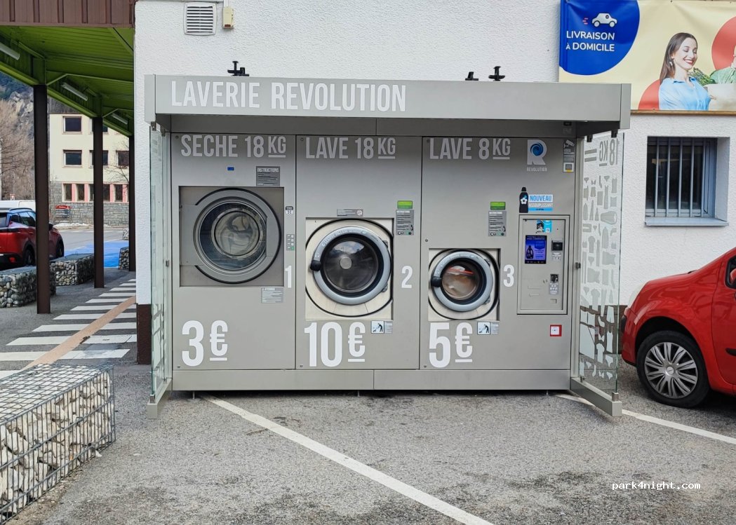 (73500) Modane - 1 Rue des Écoles — foto