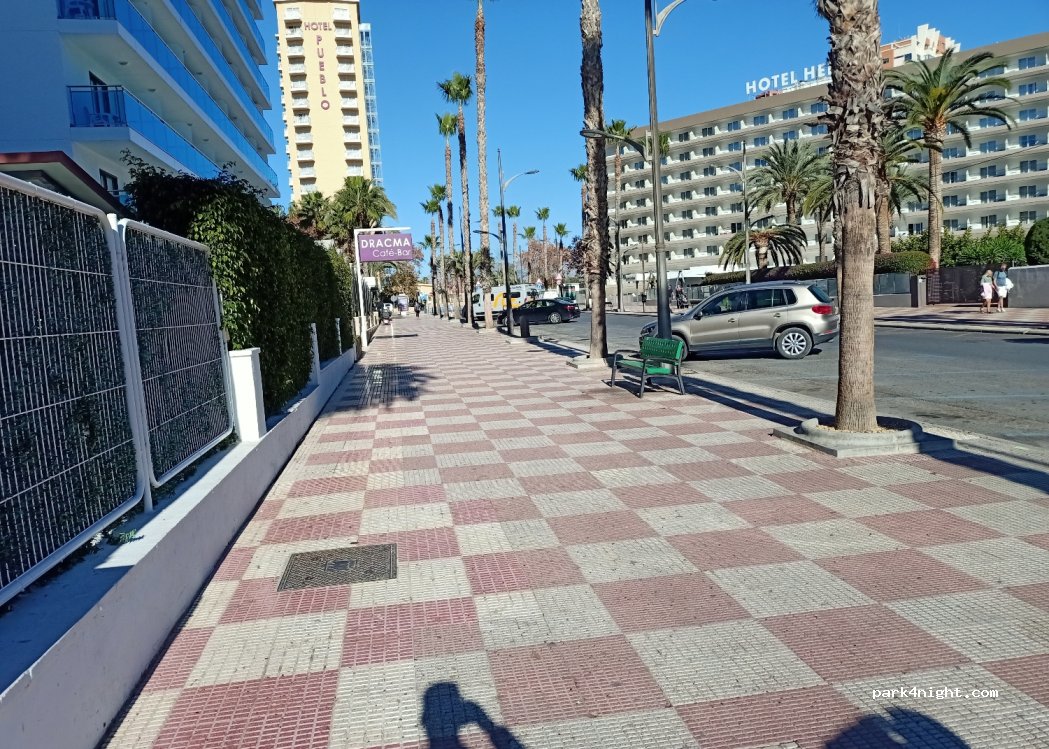 (03503) Benidorm - 13 Avenida de Filipinas — foto 2