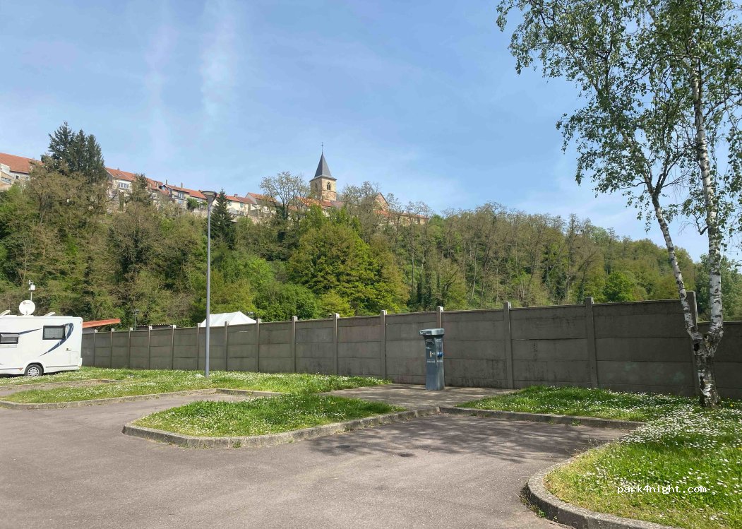 AIRE DE CAMPING CAR HOMBOURG-HAUT — foto 3