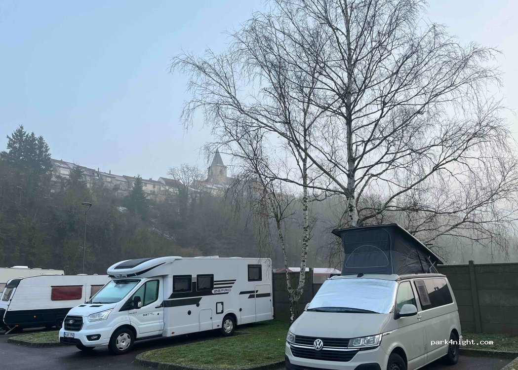 AIRE DE CAMPING CAR HOMBOURG-HAUT — foto 5