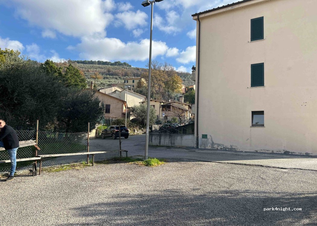 (06034) Colle di San Lorenzo - 2 Via Colle San Lorenzo — foto
