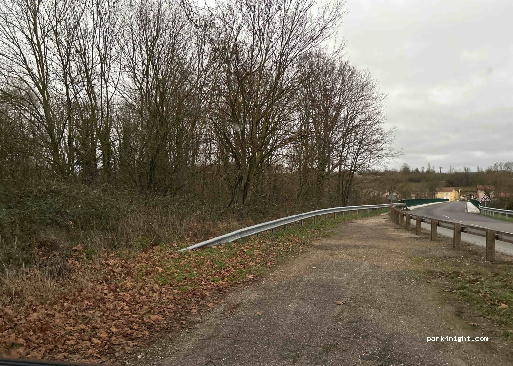 (54200) Chaudeney-sur-Moselle - D77 — foto