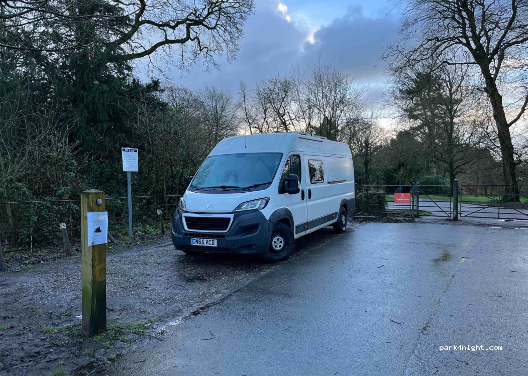(PR5 6BY) Bamber Bridge - 9 Berkeley Drive — foto