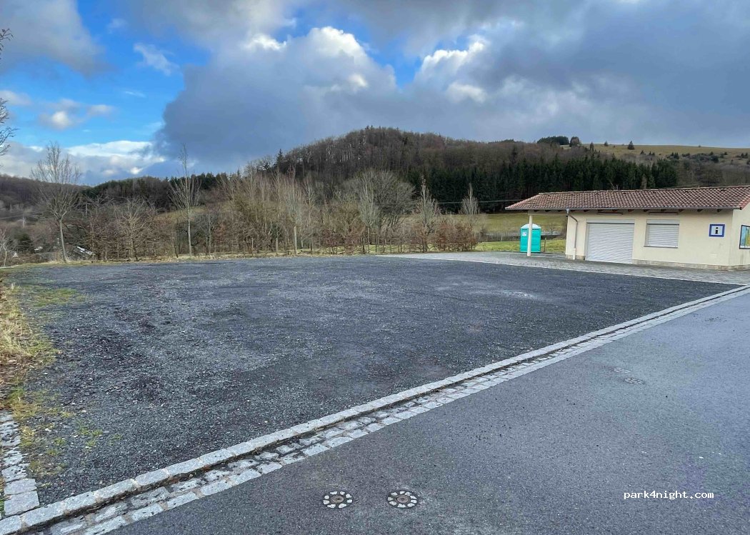 (97653) Bischofsheim in der Rhön - 8 Kirchhofsweg — foto