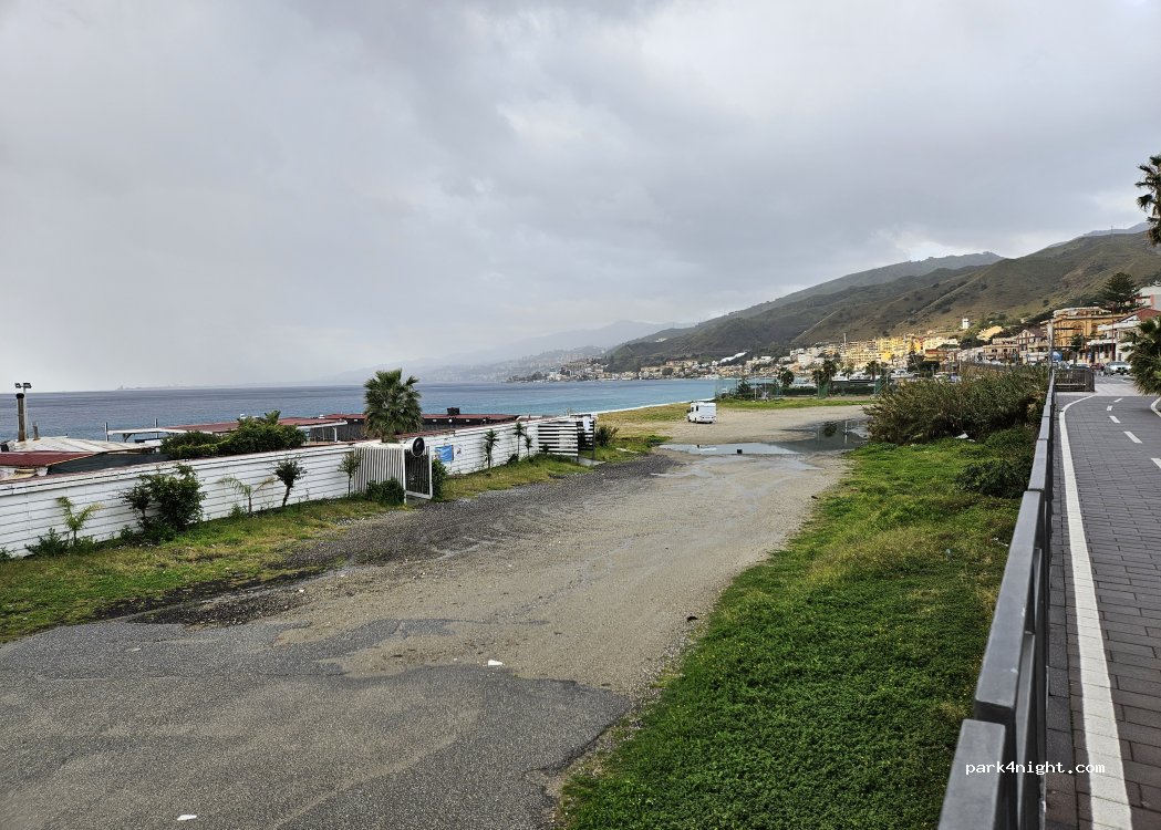 (98166) Messina - 41 Via Consolare Pompea — foto 3