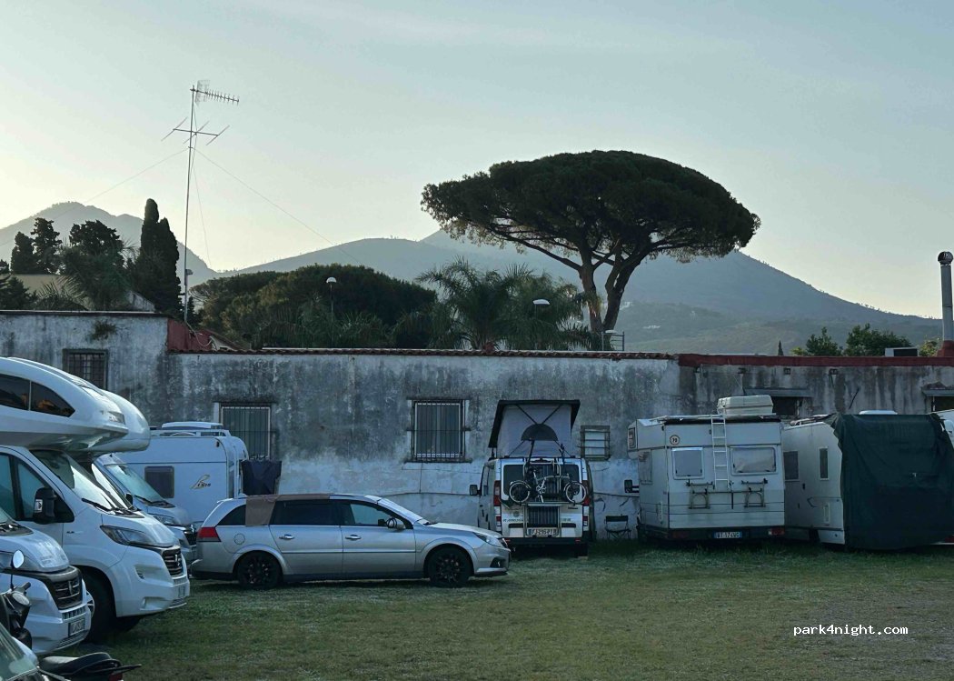 (80055) Portici - 74 Via Dalbono — foto 3