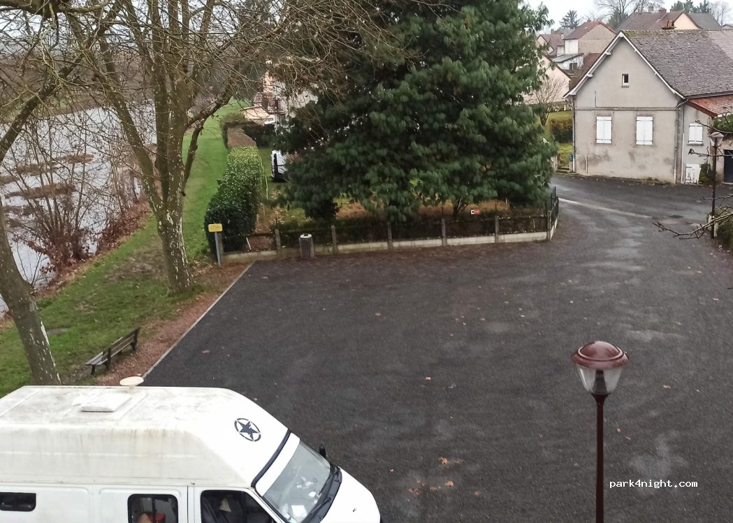 (71190) Étang-sur-Arroux - 10 D994 — foto 2