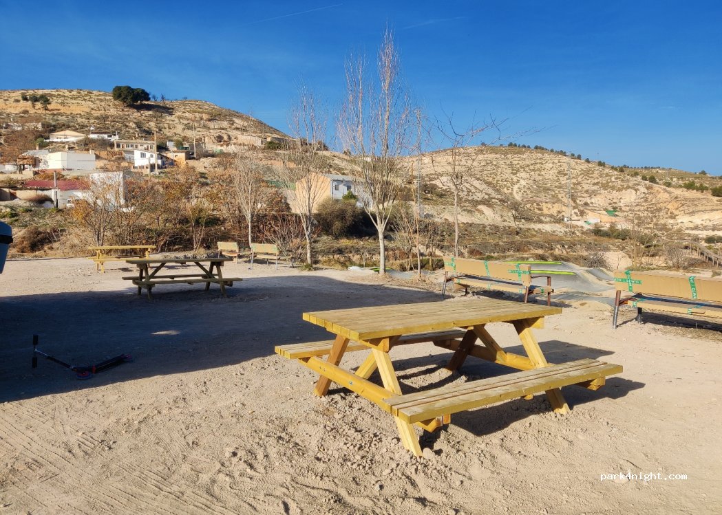 (18800) Baza - 2 Barriada Cuevas de la Fuensanta — foto 2
