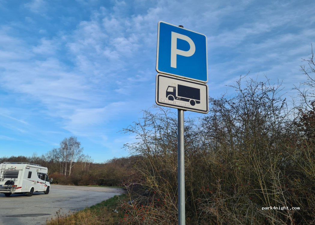 (04655) Langenleuba-Niederhain - Kreuzallee — foto 2
