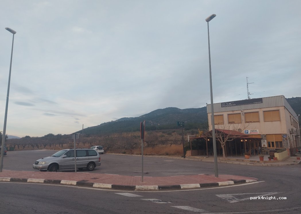 (12166) Els Ibarsos - 58 Avenida Castellón — foto