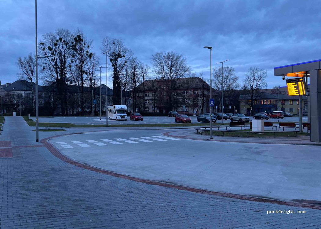 (737 01) Český Těšín - 13 Frýdecká — foto