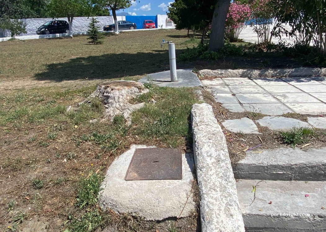 (621 25) Serres - Unnamed Road — foto