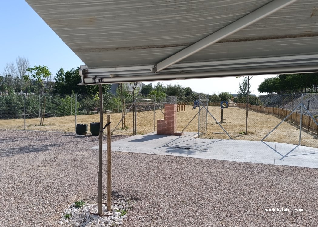 (14900) Lucena - 2 Calle Ssgg — foto 4