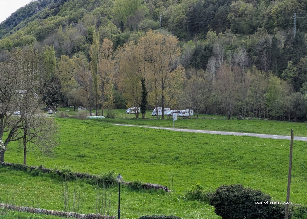 Àrea d'autocaravanes amb serveis — foto 5