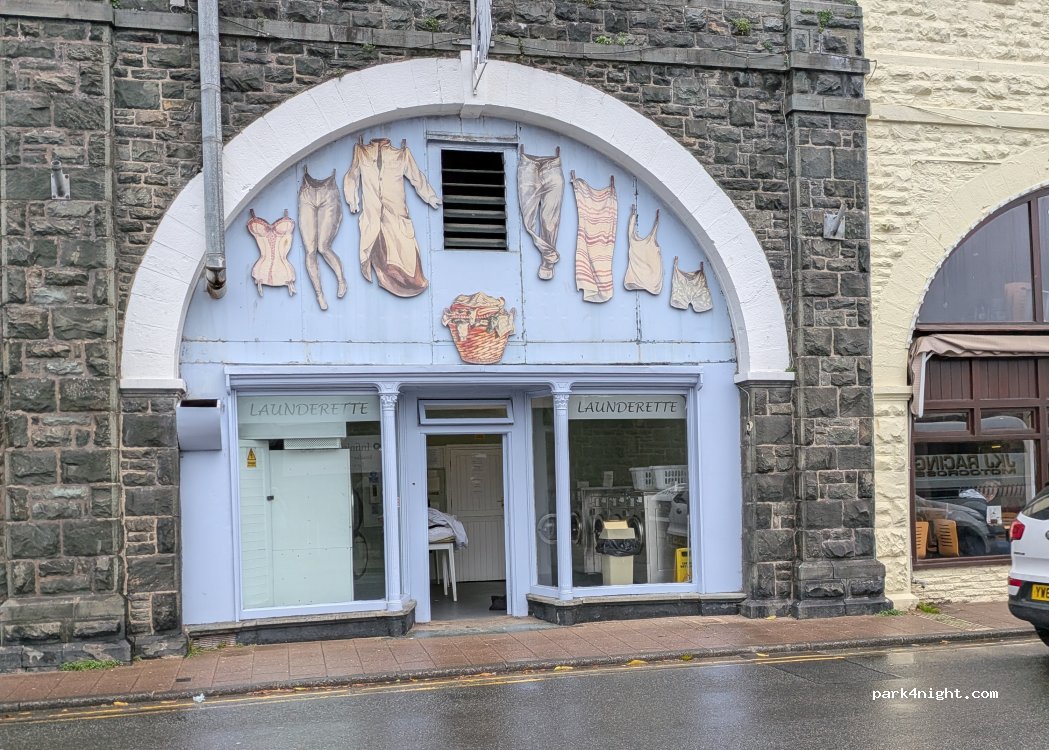(LL42 1AD) Barmouth - King Edward Street — foto