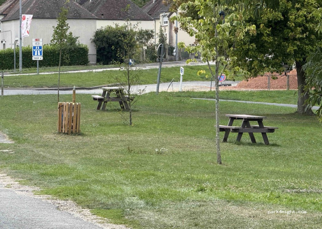 (14700) Falaise - 1 Route de Bretagne — foto 5