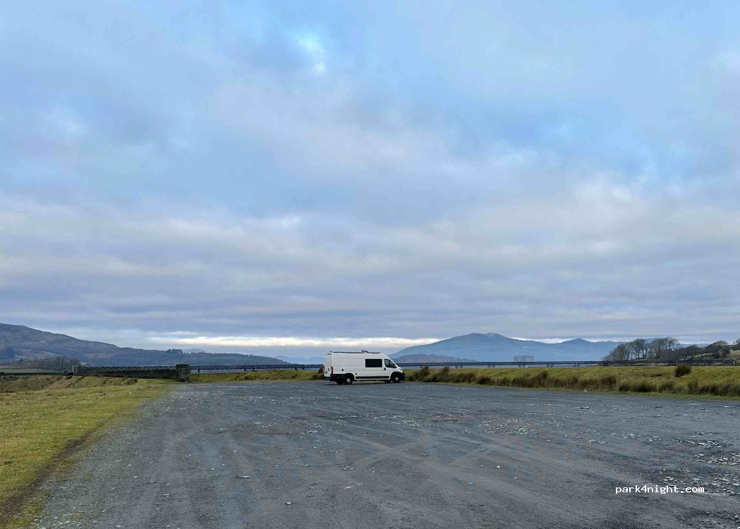 Trawsfynydd Lake Car Park — foto 2