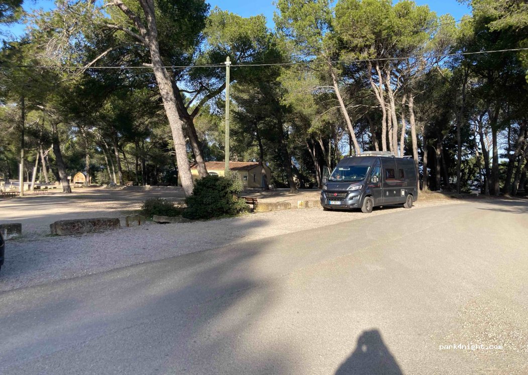 (13570) Barbentane - 765 Chemin de la Côte — foto 3