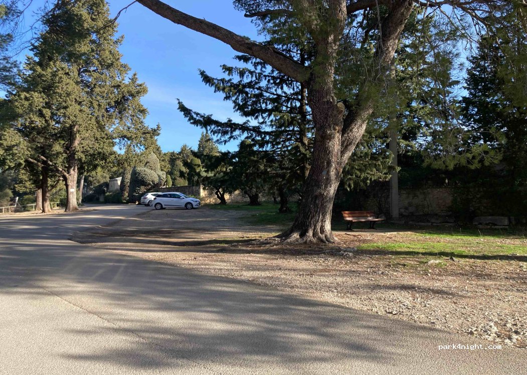 (13570) Barbentane - 765 Chemin de la Côte — foto 4