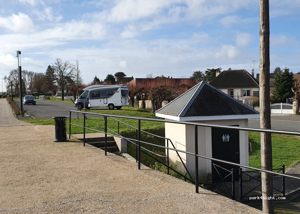 (41130) Selles-sur-Cher - 1 Rue des Bateliers — foto 3