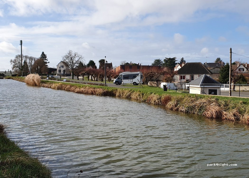 (41130) Selles-sur-Cher - 1 Rue des Bateliers — foto 4
