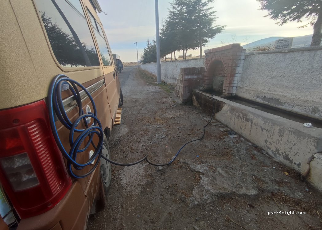 (50702) Özlüce - Unnamed Road — foto