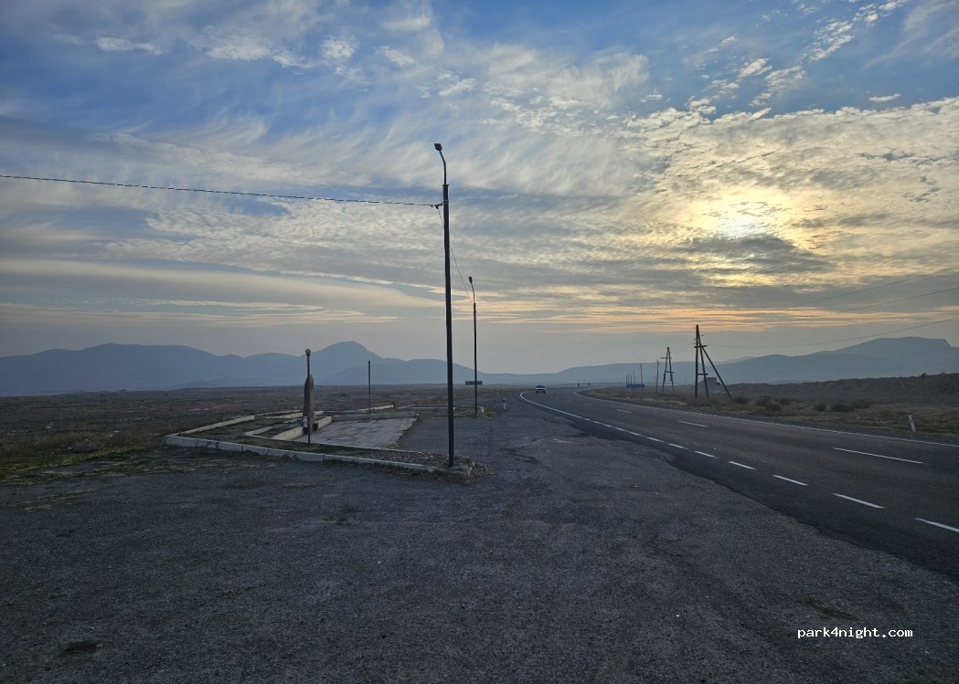 (0619) Paruyr Sevak - Unnamed Road — foto 3