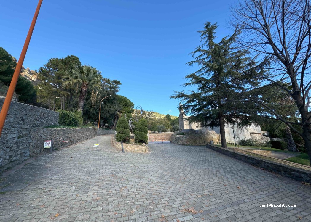 (88824) Belvedere di Spinello - 88 Strada Provinciale 30 — foto