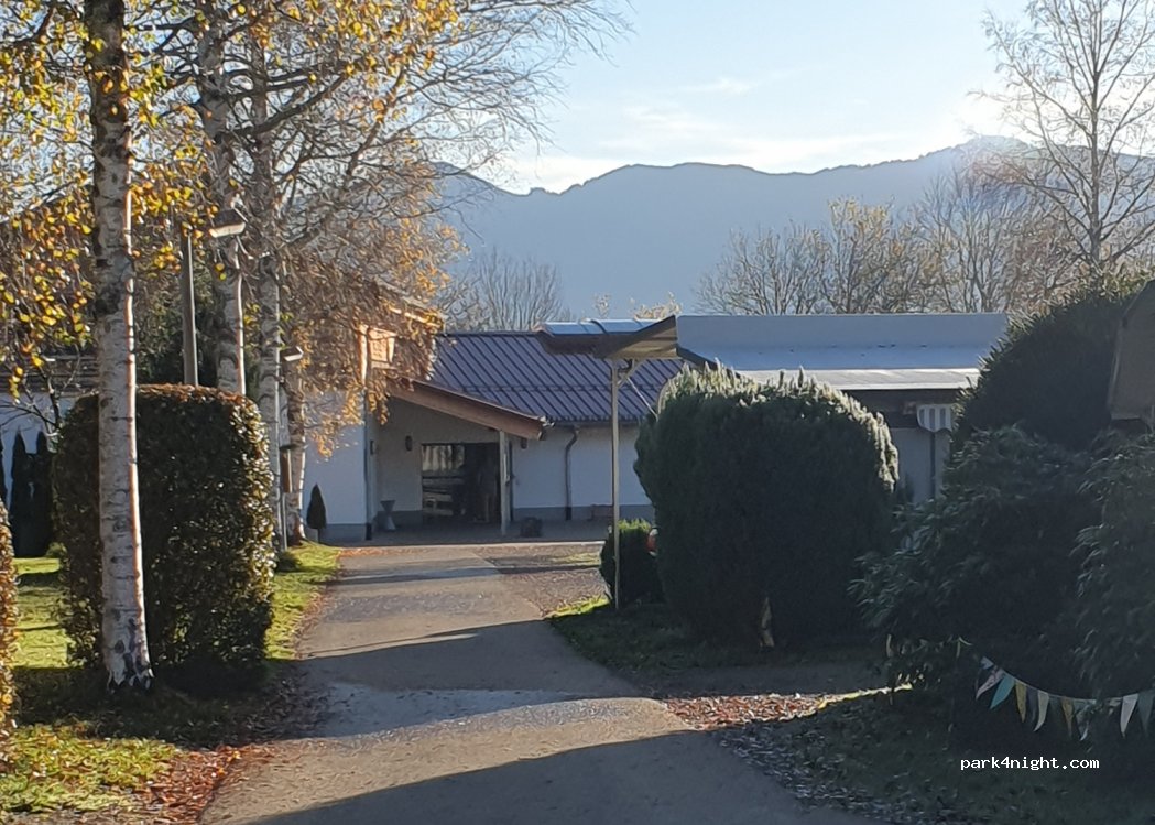 Wohnmobilstellplatz am Camping Seewang — foto 2
