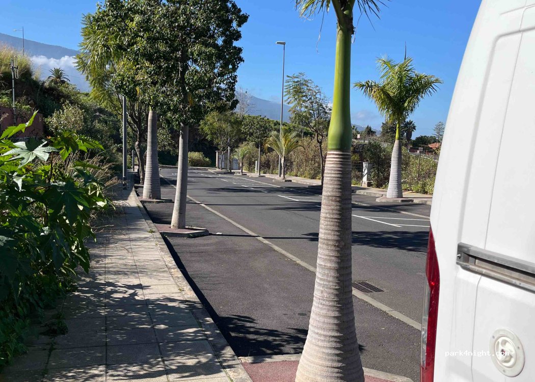 (38300) La Orotava - 18 Calle Júpiter — foto